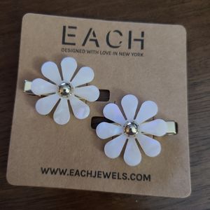 Flower hair clips, white shell, set of two
